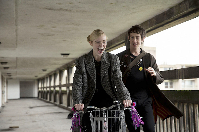 How to talk to Girls at Parties